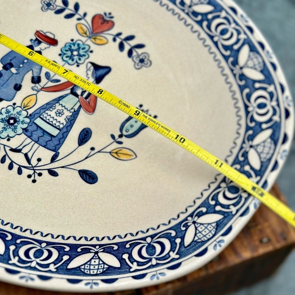 Johnson Brothers Hearts & Flowers 13” Platter - Picture 6 of 8